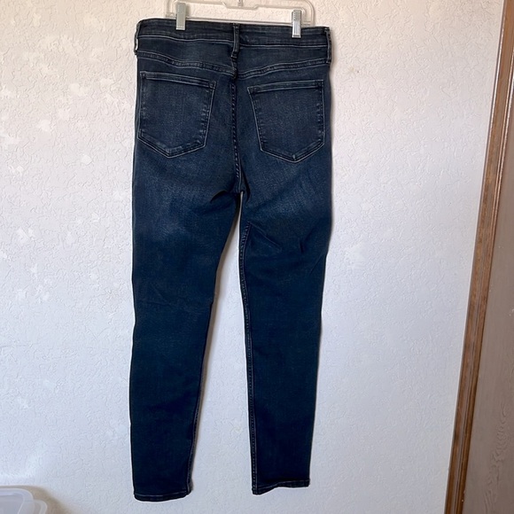 Women’s Old Navy High Rise Dark Wash Rockstar Super Skinny Jeans . Size 10 - Picture 2 of 11